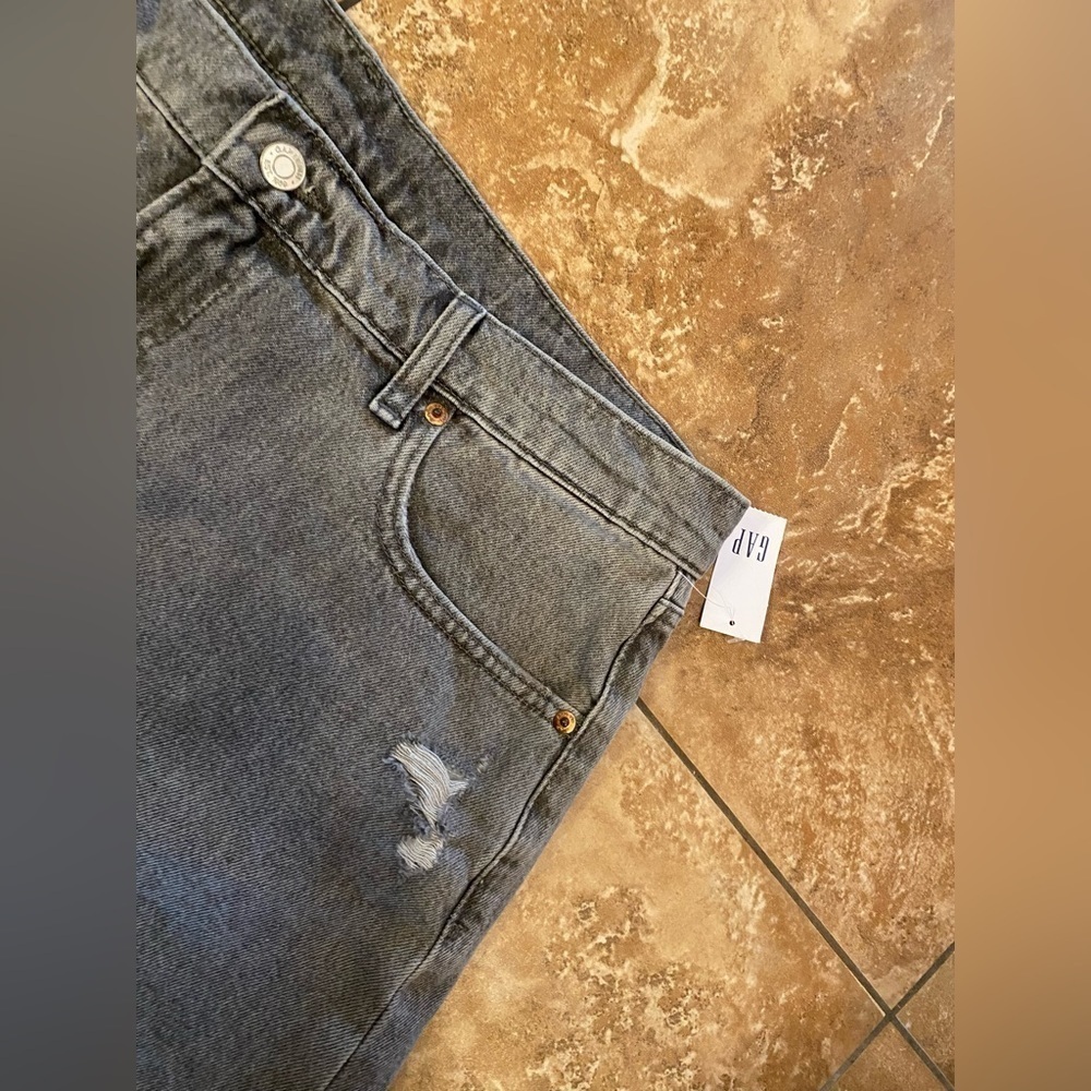 NWT Gap low stride zipper-Fly Destructed Denim light wash black Shorts  14/32 - Picture 3 of 9